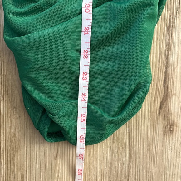 PrettyLittleThing Women’s Green Size 6 Long Sleeve Dress - Picture 7 of 7